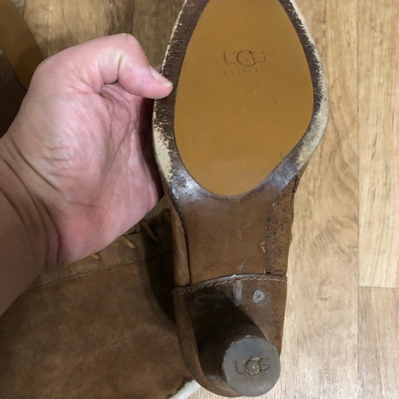 Ugg heeled boots - Picture 3 of 8